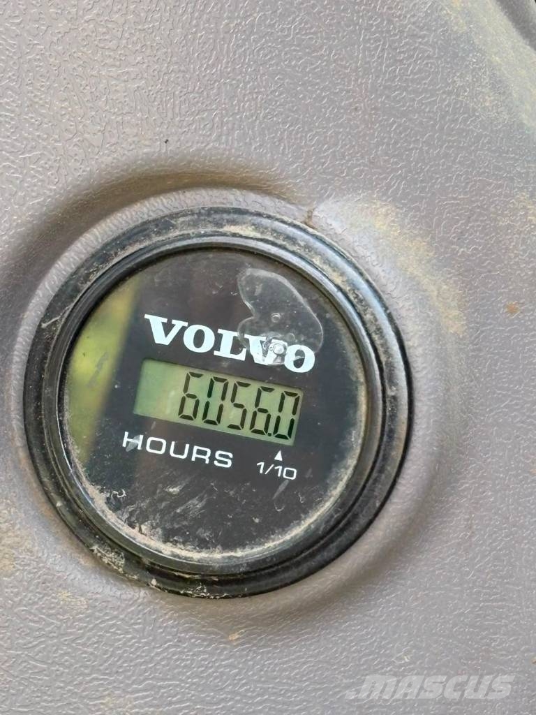 Volvo EC 300 E 轮式挖掘机