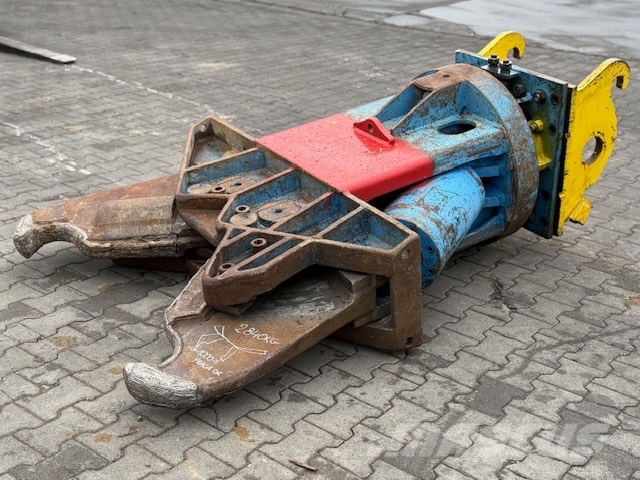 Krupp Pulveriser (Demolition Crusher ) 2800 KG Leikkurimurskaimet