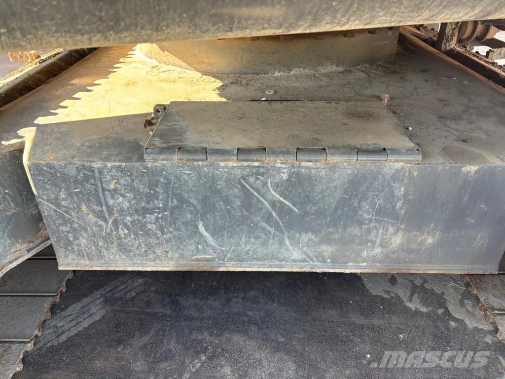 Develon DX300LC-7K semi long reach Crawler excavators