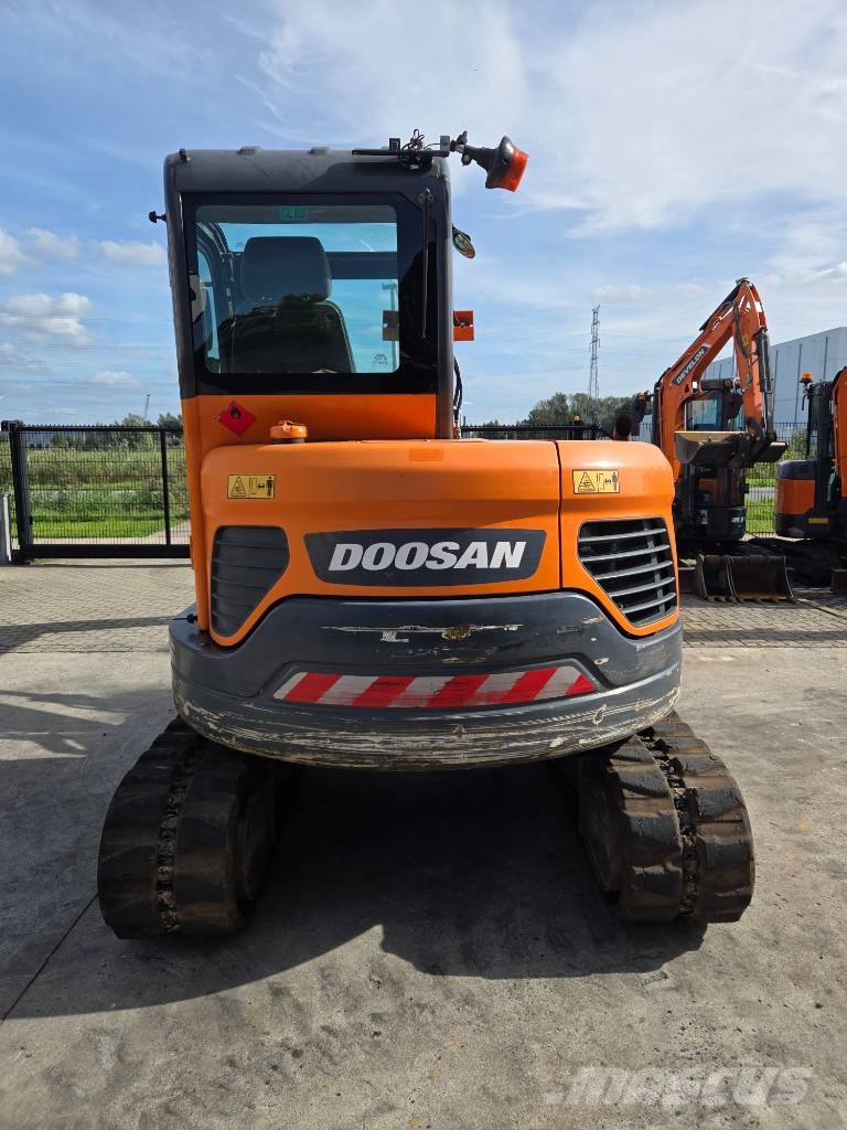 Doosan DX55R-7 Minigraafmachines < 7t