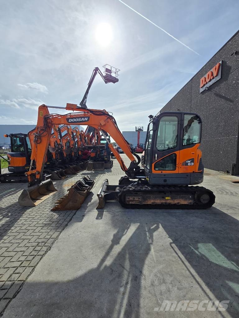 Doosan DX55R-7 Minigraafmachines < 7t