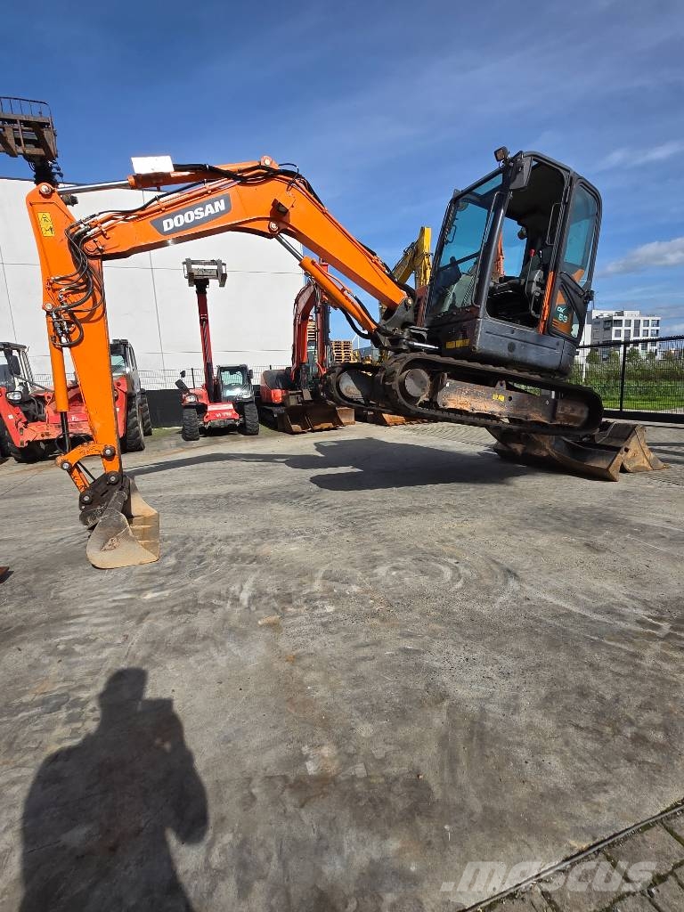Doosan DX55R-7 Minigraafmachines < 7t
