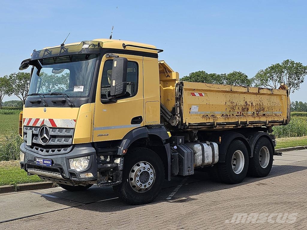 Mercedes-Benz ACTROS 2643 شاحنات قلابة
