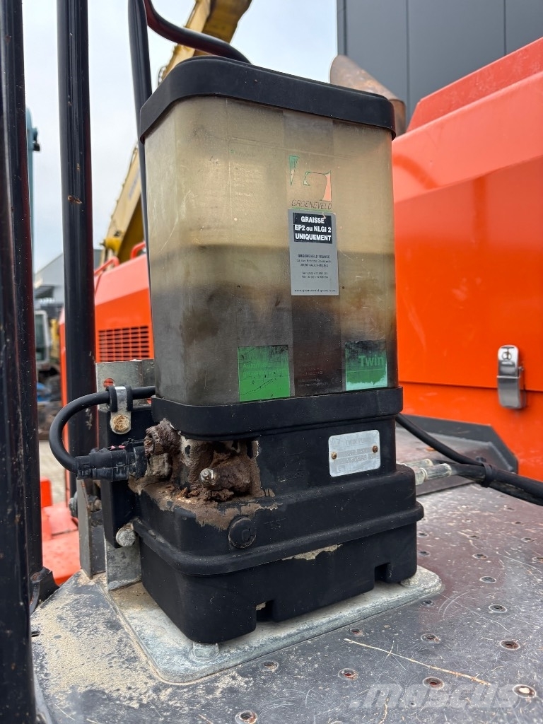 Hitachi ZW 370 - Kawasaki 95Z - ZW370 - ZW330 Utovarivači na kotačima
