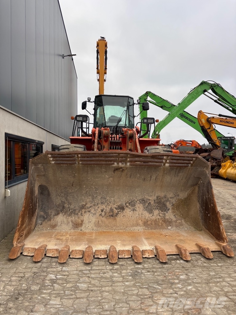 Hitachi ZW 370 - Kawasaki 95Z - ZW370 - ZW330 Utovarivači na kotačima