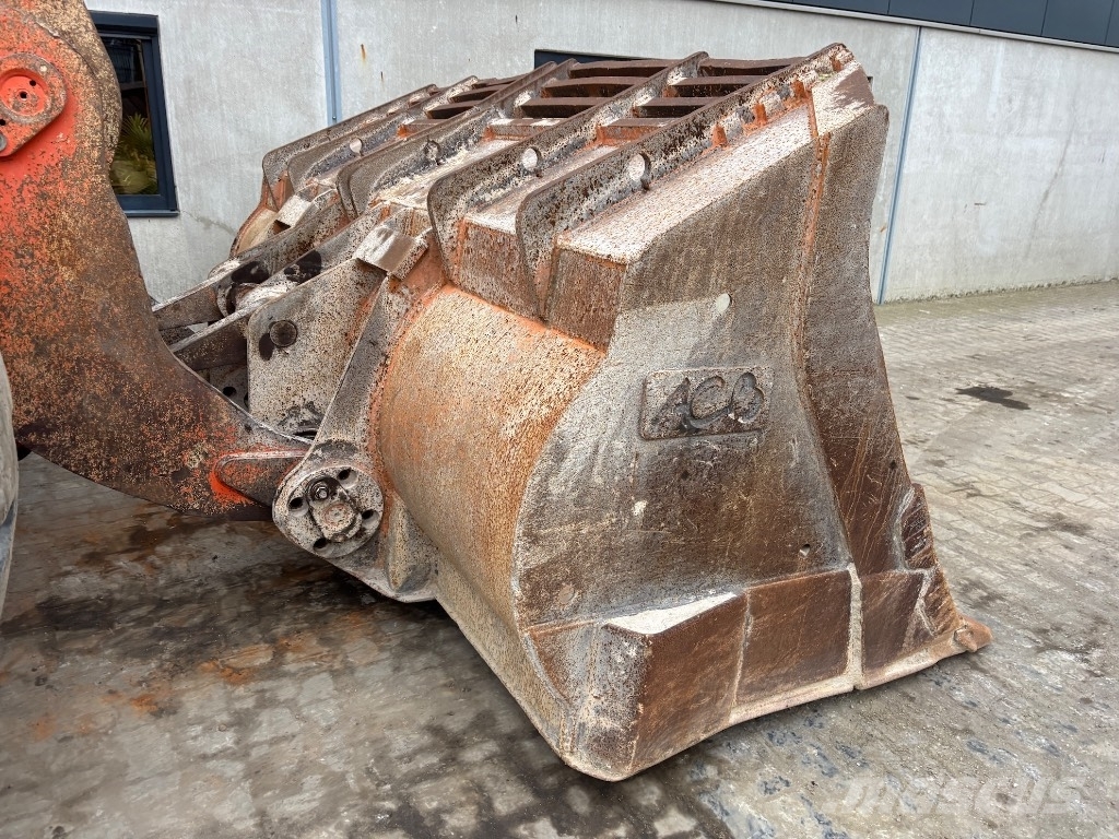 Hitachi ZW 370 - Kawasaki 95Z - ZW370 - ZW330 Utovarivači na kotačima