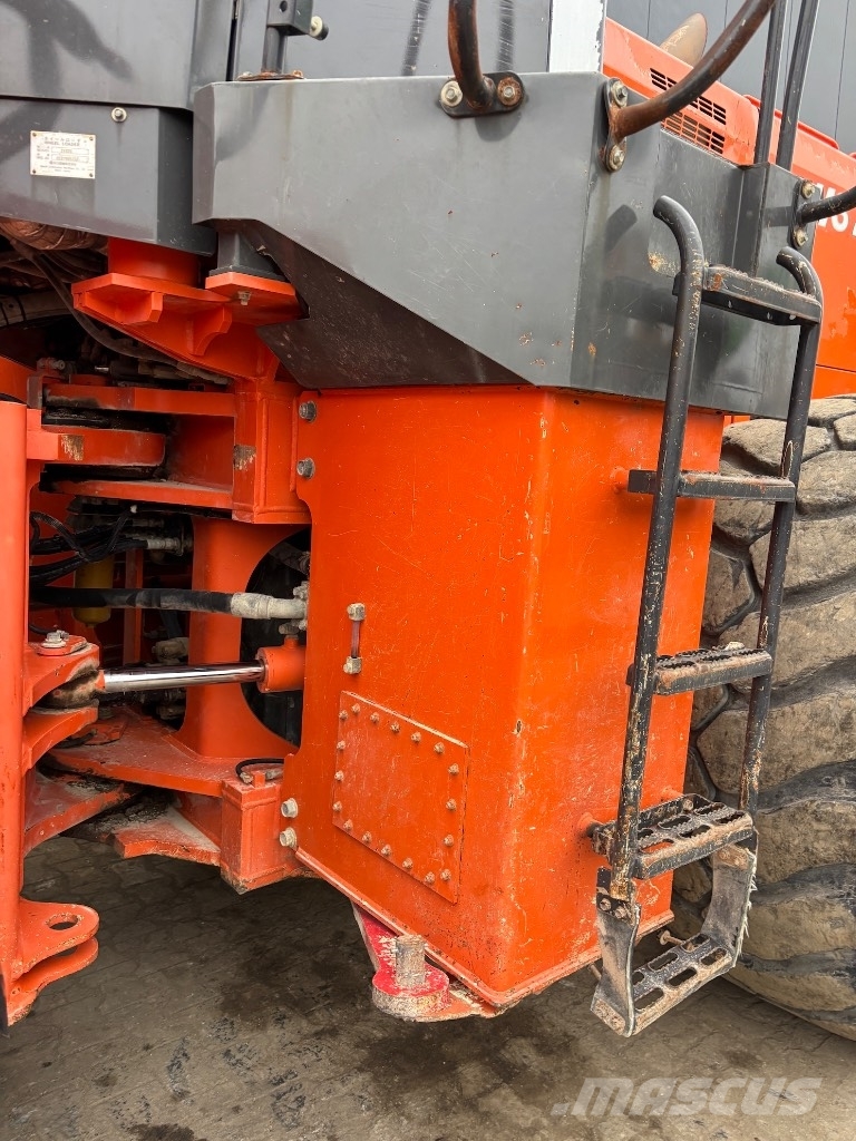 Hitachi ZW 370 - Kawasaki 95Z - ZW370 - ZW330 Utovarivači na kotačima