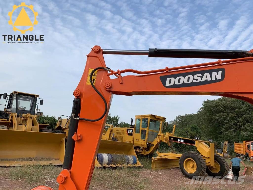 Doosan DX 55 Excavadoras de ruedas