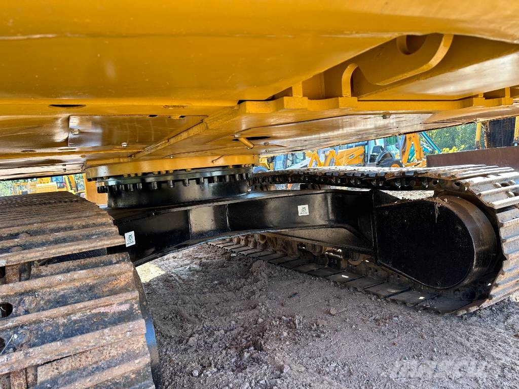 CAT 320C Kāpurķēžu ekskavatori