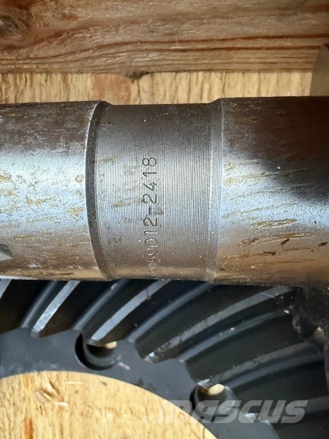 CAT th 355 new parts differential Осі