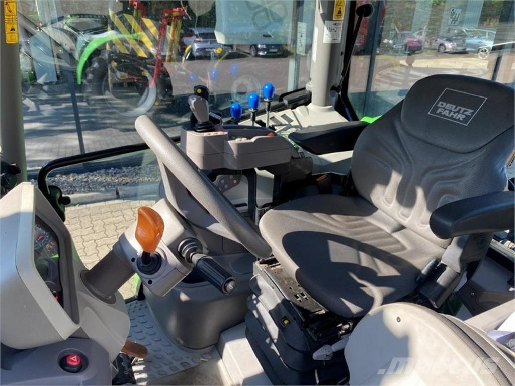 Deutz-Fahr AGROTRON 6125C MIT STOLL FZ 41-33 Traktori