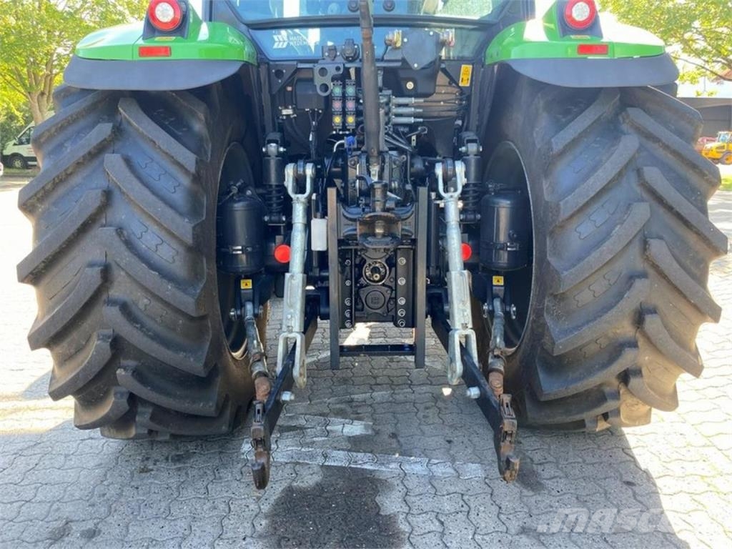 Deutz-Fahr AGROTRON 6125C MIT STOLL FZ 41-33 Traktori