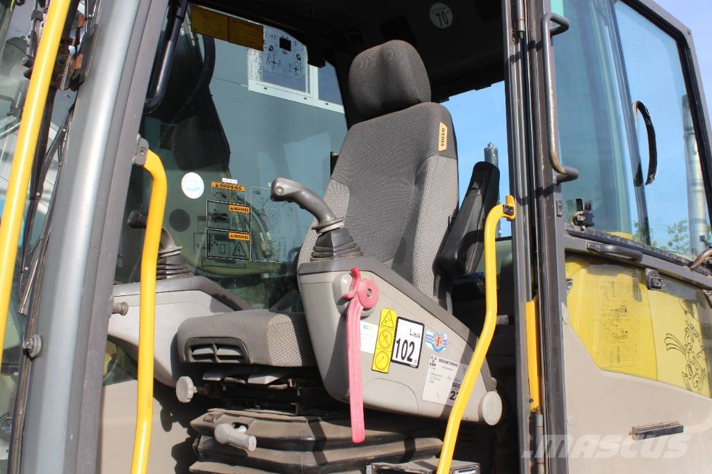 Volvo EC 210 C L Roomikekskavaatorid