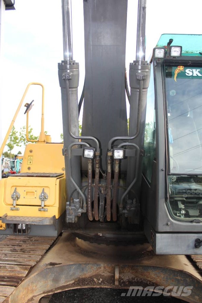 Volvo EC 210 C L Roomikekskavaatorid
