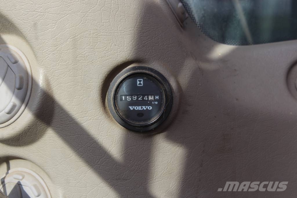 Volvo EC 210 C L Roomikekskavaatorid