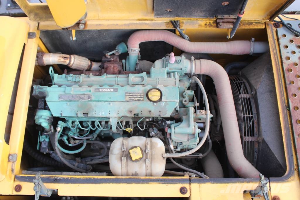 Volvo EC 210 C L Roomikekskavaatorid