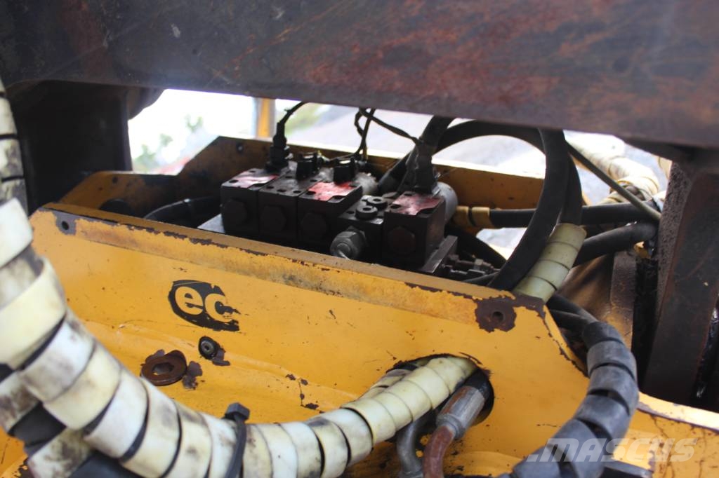 Volvo EC 210 C L Roomikekskavaatorid