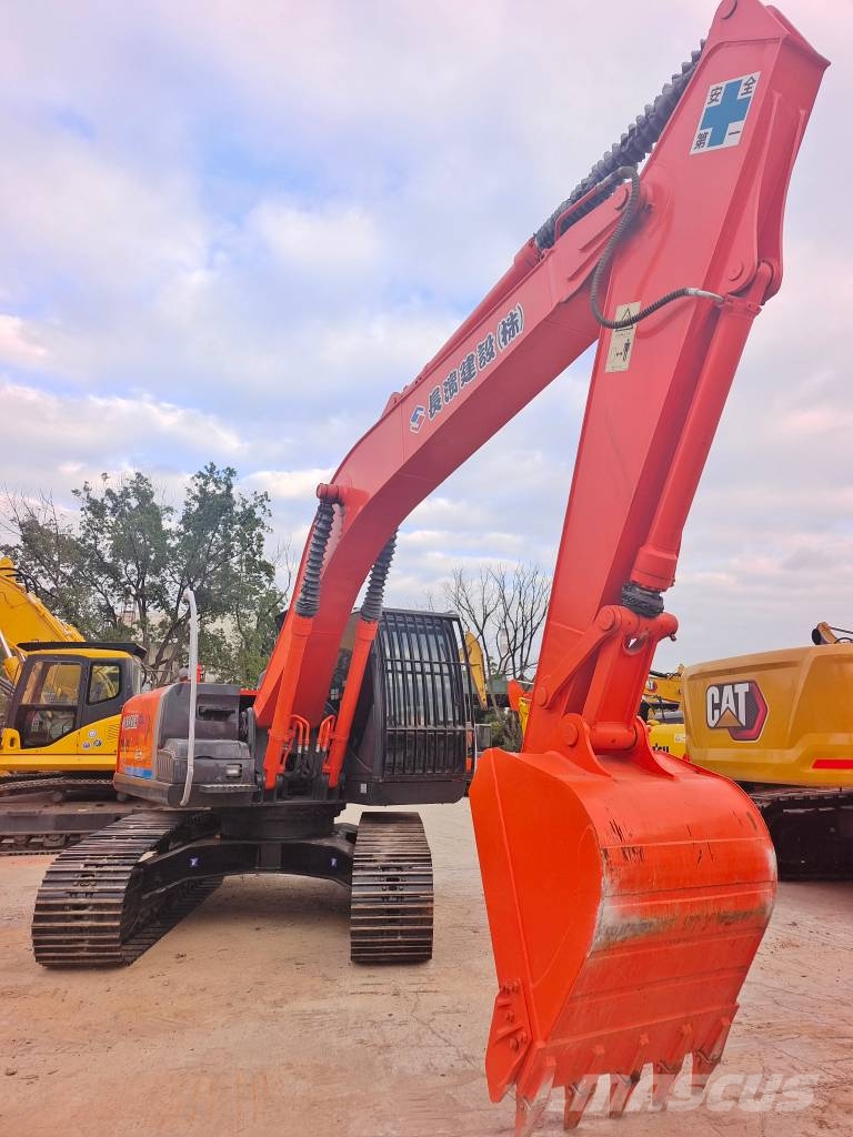 Hitachi ZX 200 LAST CALL FOR NEW YEAR OFFER, 2023, China - Used
