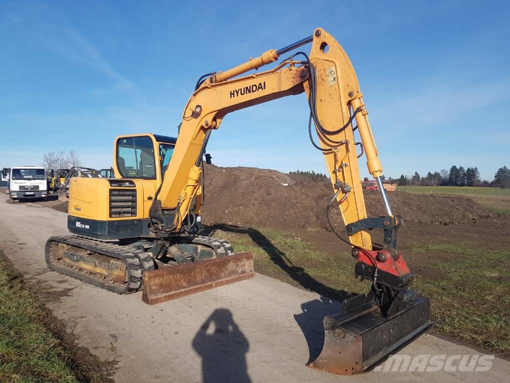 Hyundai R80 CR 9A Midi bageri 7t – 12t