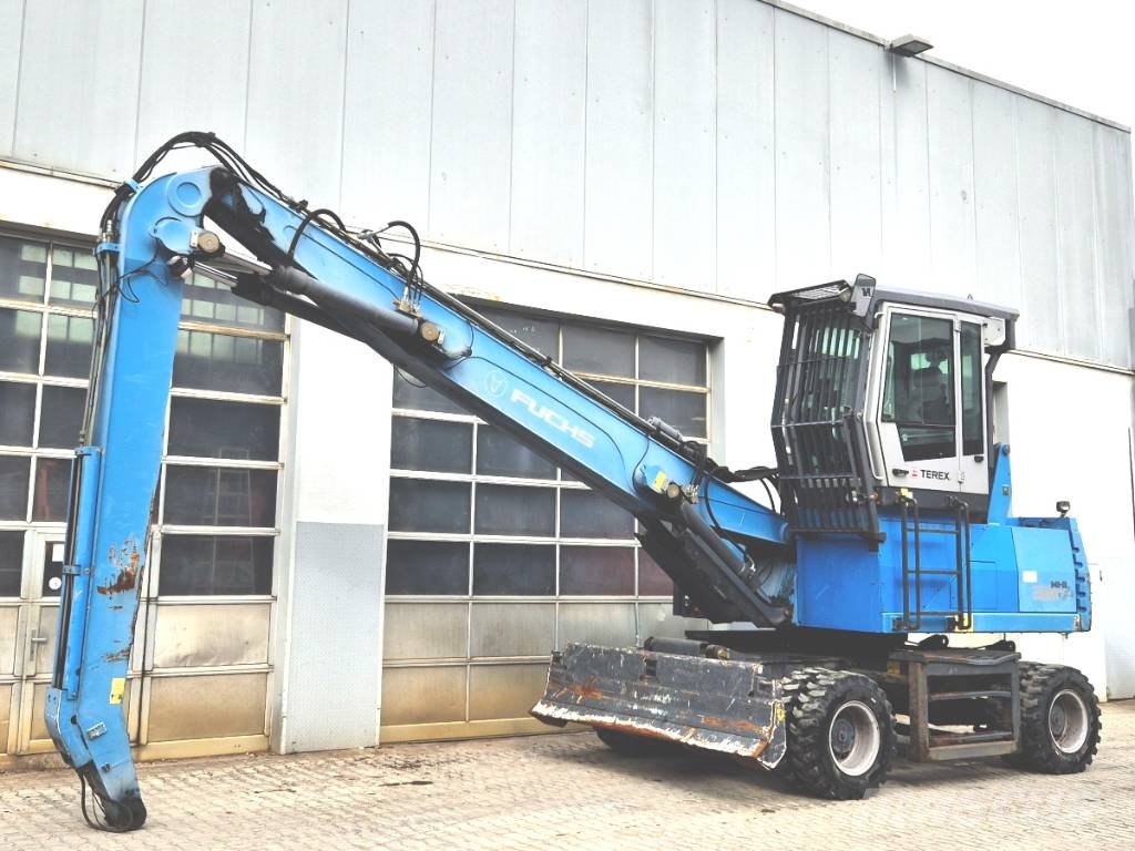 Fuchs MHL 334 E 廃棄物／工業産廃処理機