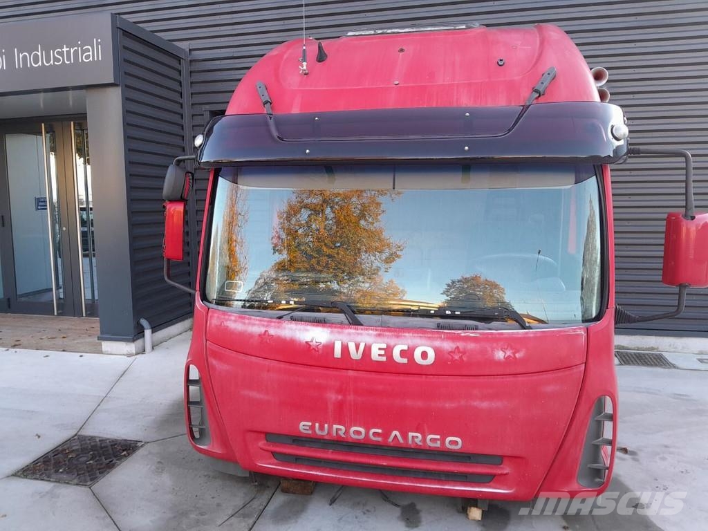 Iveco EUROCARGO SLEEPING CAB EURO 3 Cabinas e interior