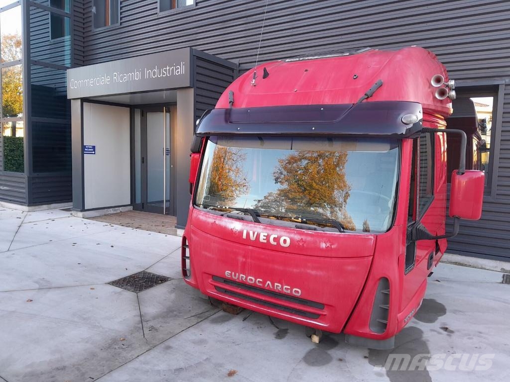 Iveco EUROCARGO SLEEPING CAB EURO 3 Cabinas e interior