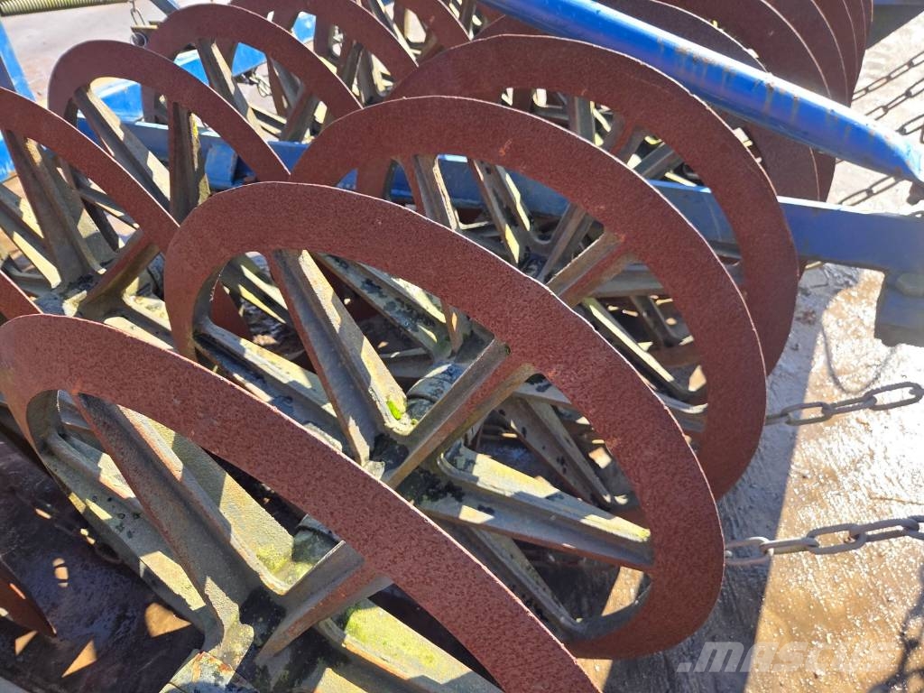 Dal-Bo 200x Ploughs