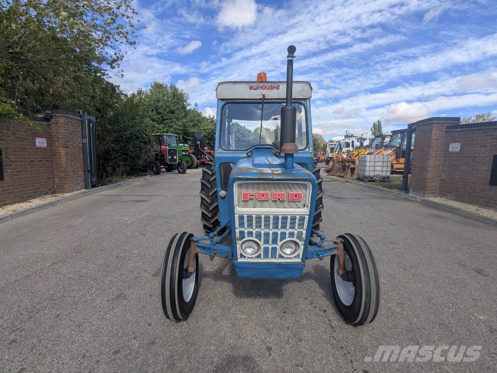 Ford 3000 Трактори