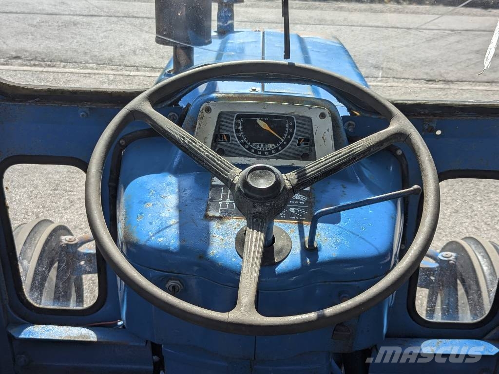 Ford 3000 Трактори