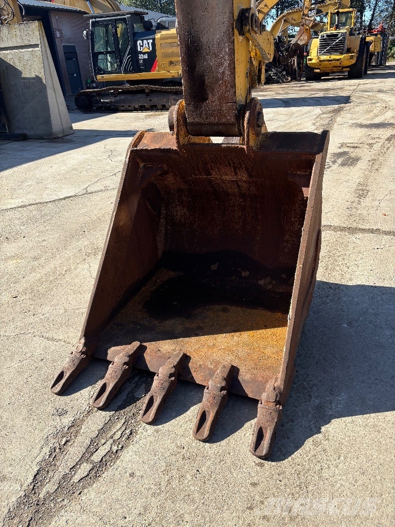 CAT M 320 Wielgraafmachines