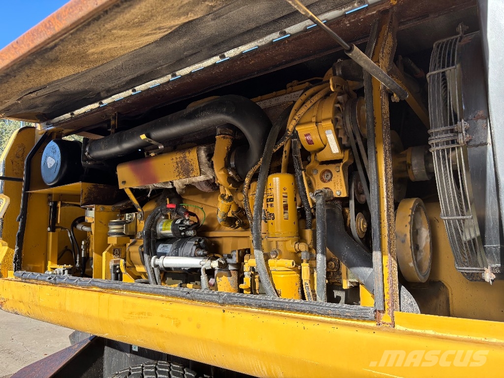 CAT M 320 Wielgraafmachines