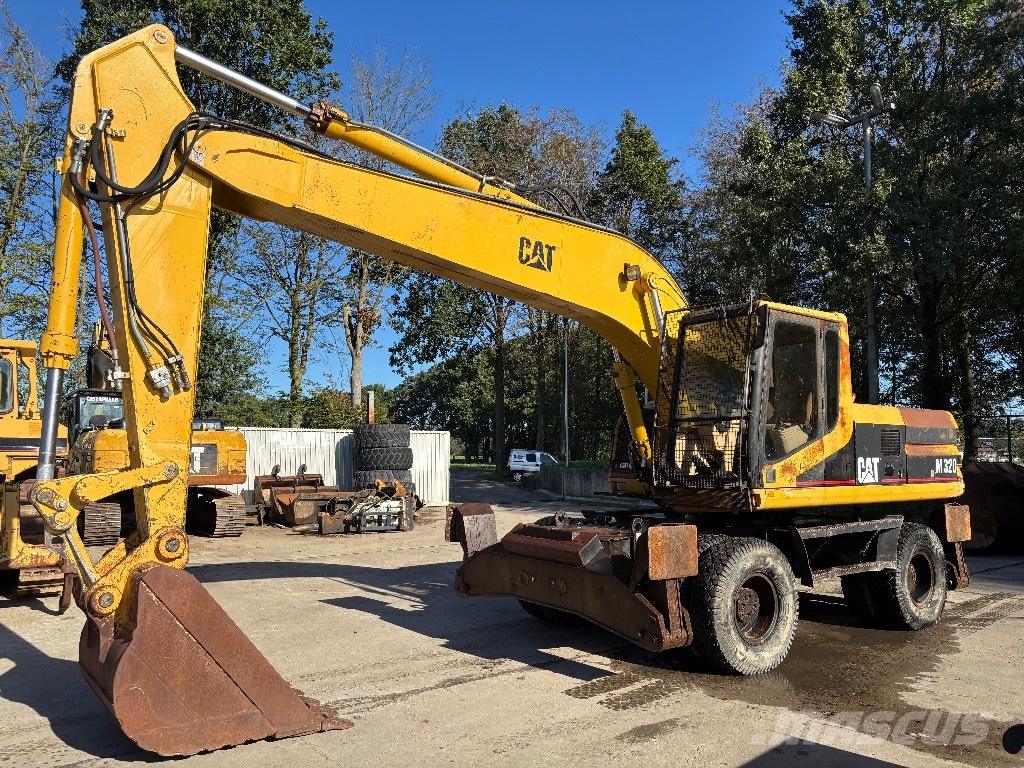 CAT M 320 Wielgraafmachines