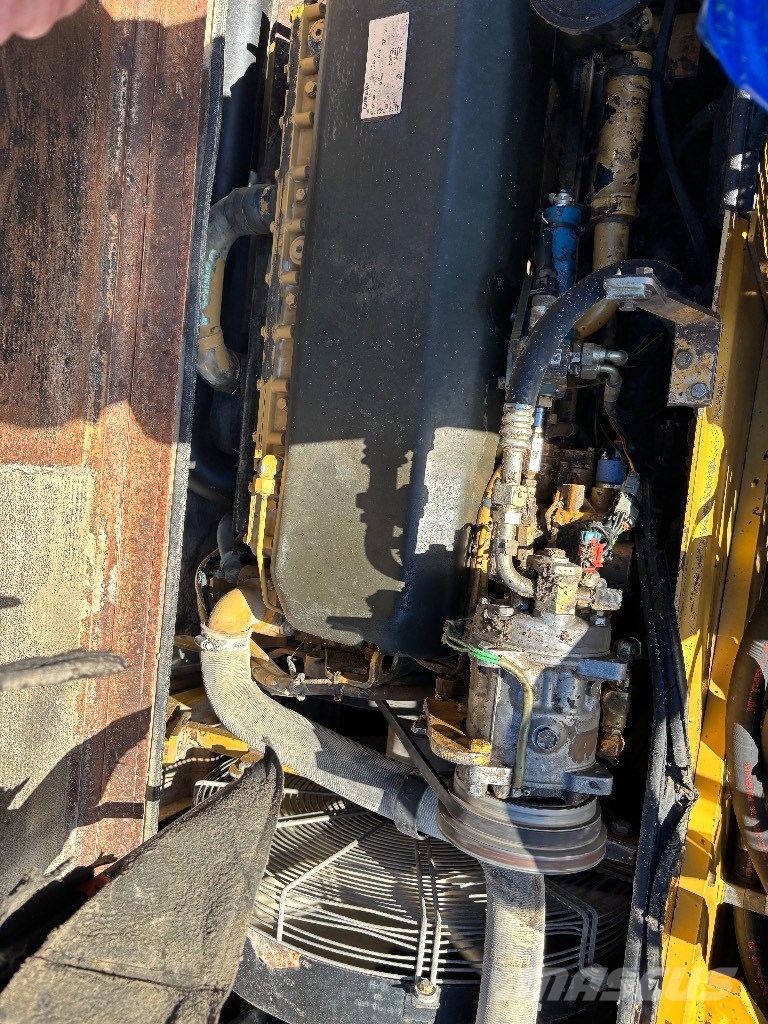 CAT M 320 Wielgraafmachines