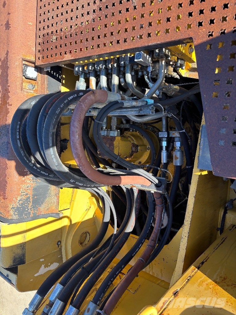 CAT M 320 Wielgraafmachines
