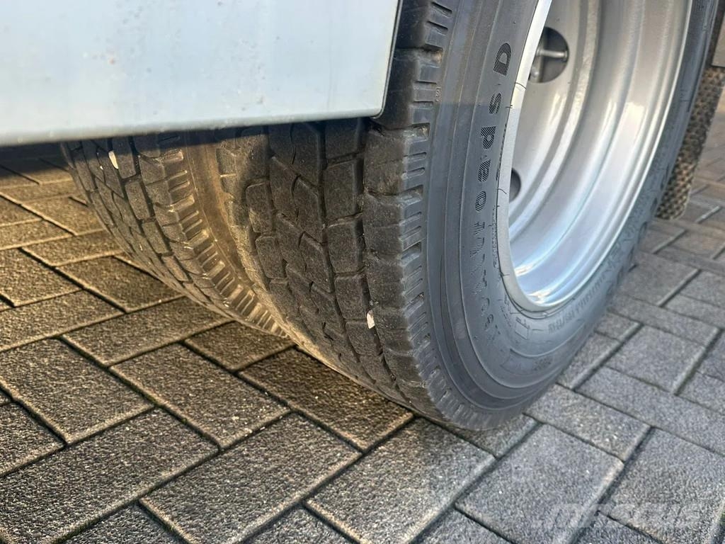 Iveco Eurocargo 12-60 OPRIJWAGEN / MACHINE TRANSPORTER / Camiones portavehículos