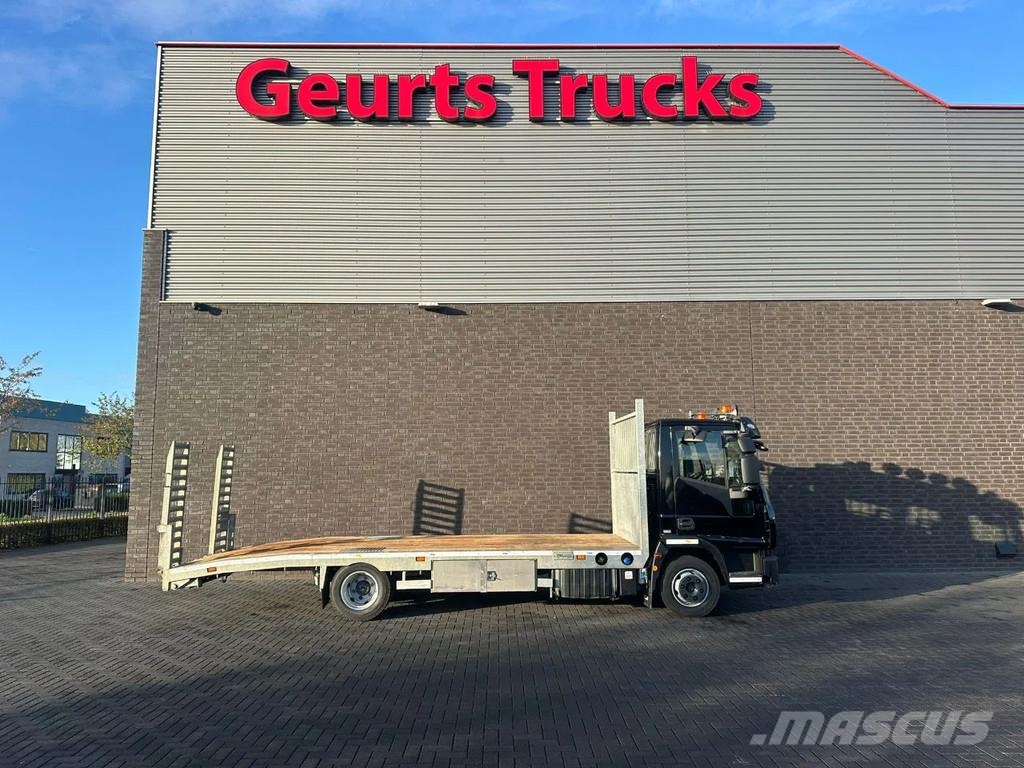 Iveco Eurocargo 12-60 OPRIJWAGEN / MACHINE TRANSPORTER / Camiones portavehículos