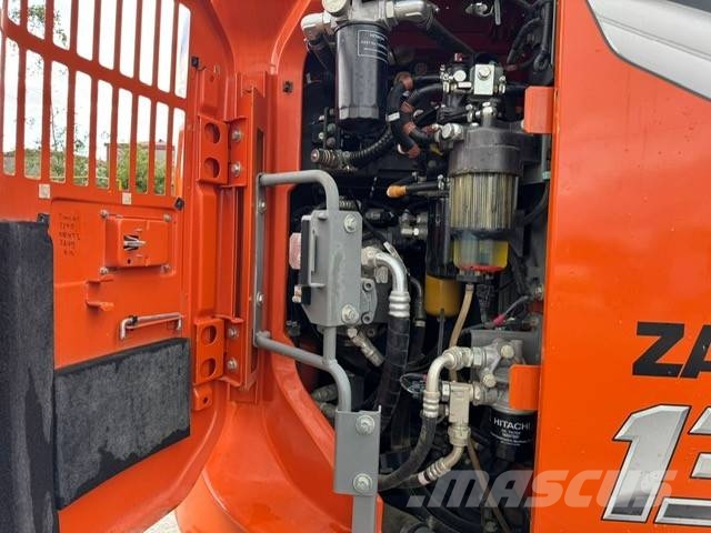 Hitachi ZX135USBL-7 Pelle sur chenilles