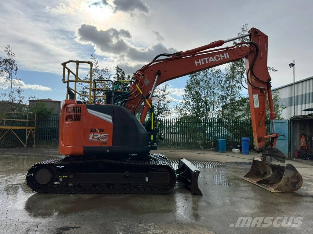 Hitachi ZX135USBL-7 Pelle sur chenilles