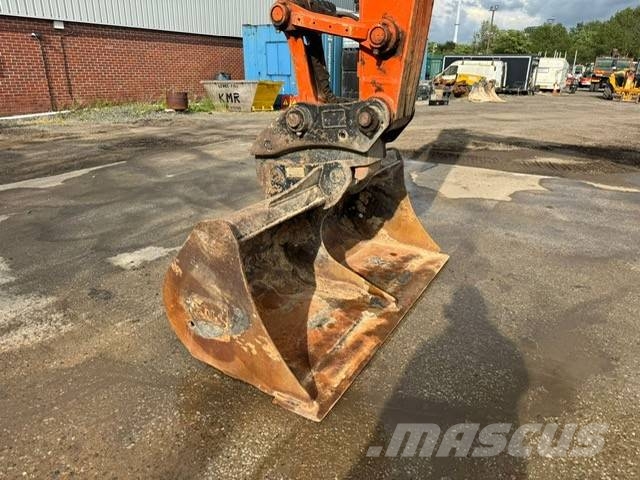 Hitachi ZX135USBL-7 Pelle sur chenilles