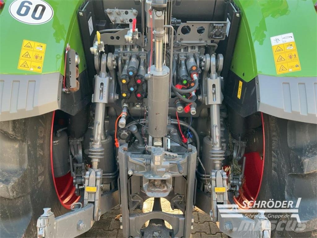 Fendt 728 VARIO GEN7 PROFI PLUS Traktoren