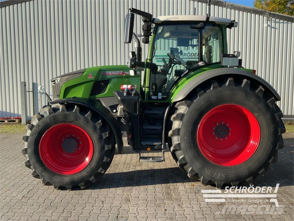 Fendt 728 VARIO GEN7 PROFI PLUS Traktoren