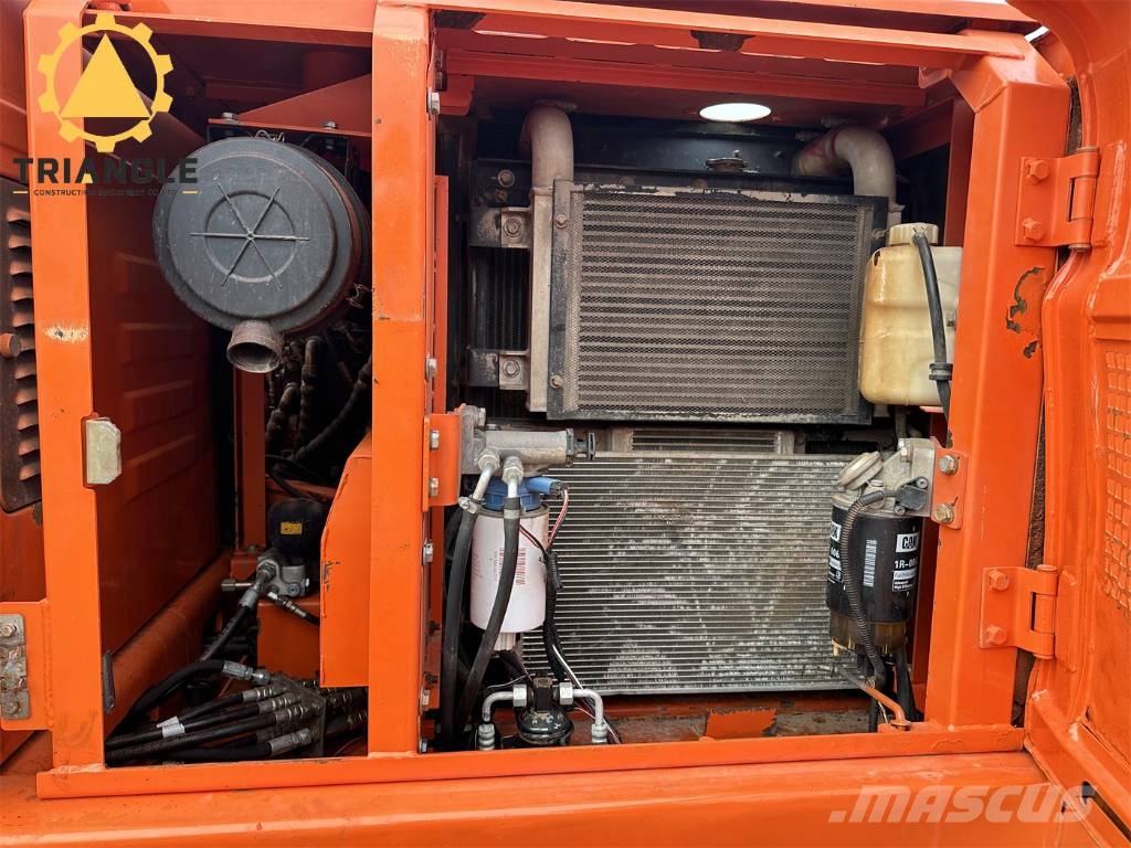Doosan DX 120 Vikšriniai ekskavatoriai