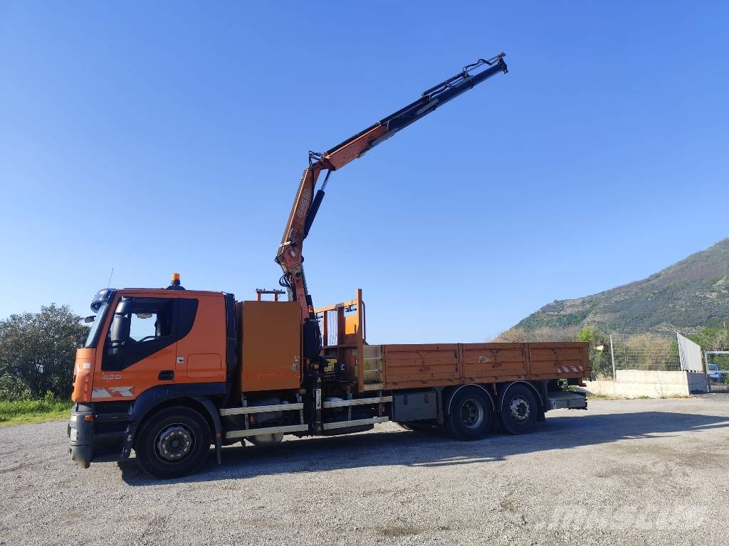 Iveco Stralis 260 S42 شاحنات الرافعات