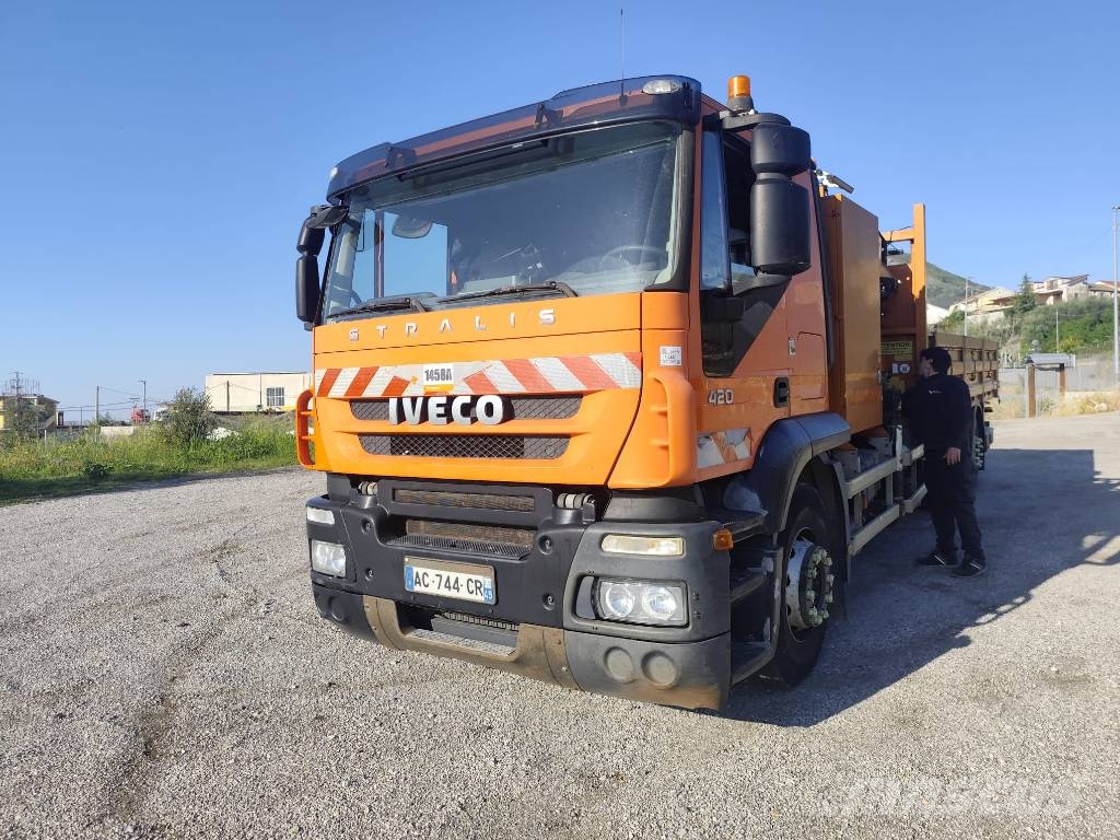Iveco Stralis 260 S42 شاحنات الرافعات