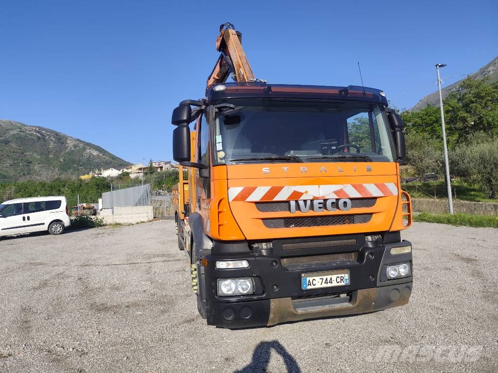 Iveco Stralis 260 S42 شاحنات الرافعات