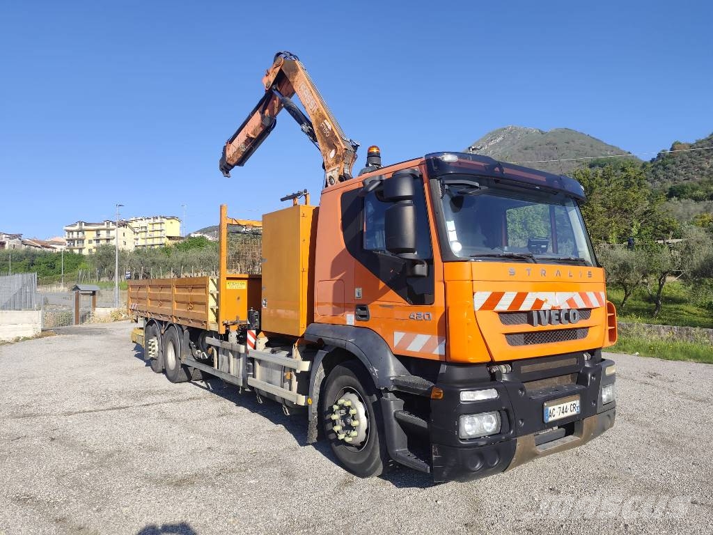 Iveco Stralis 260 S42 شاحنات الرافعات