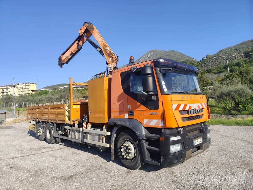 Iveco Stralis 260 S42 شاحنات الرافعات