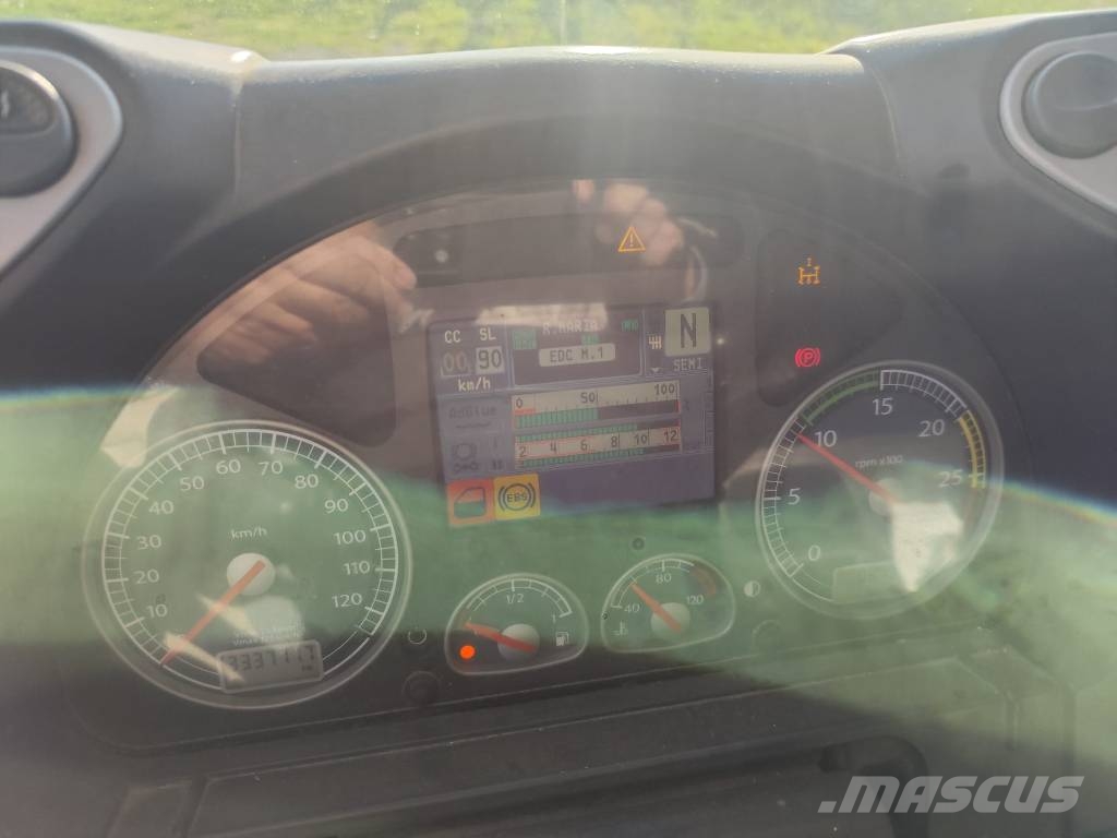 Iveco Stralis 260 S42 شاحنات الرافعات