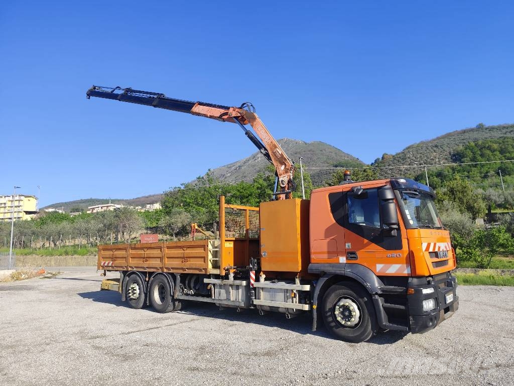 Iveco Stralis 260 S42 شاحنات الرافعات