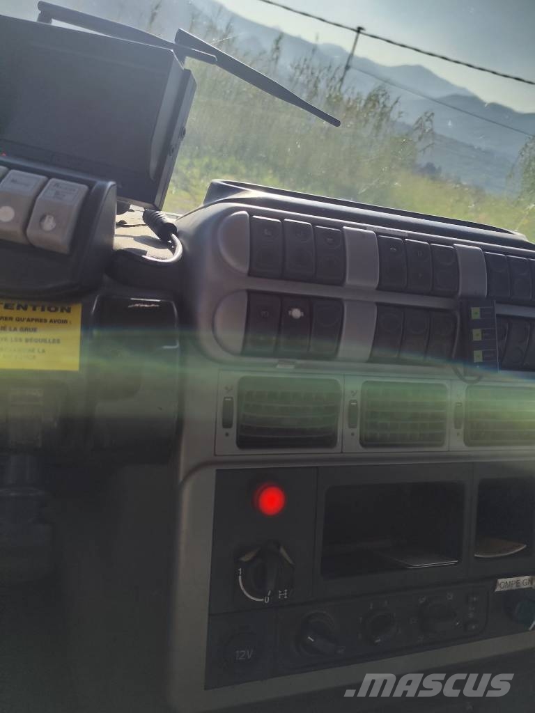 Iveco Stralis 260 S42 شاحنات الرافعات